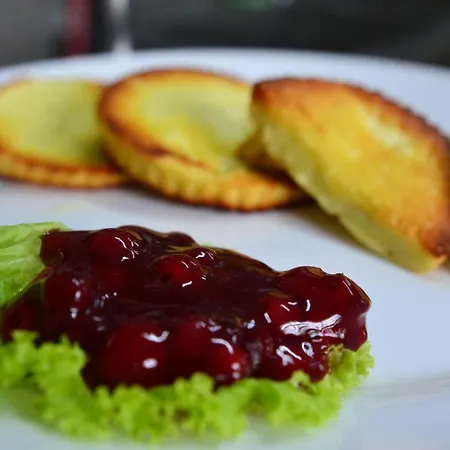 לינה וארוחת בוקר Zeglarski 3*